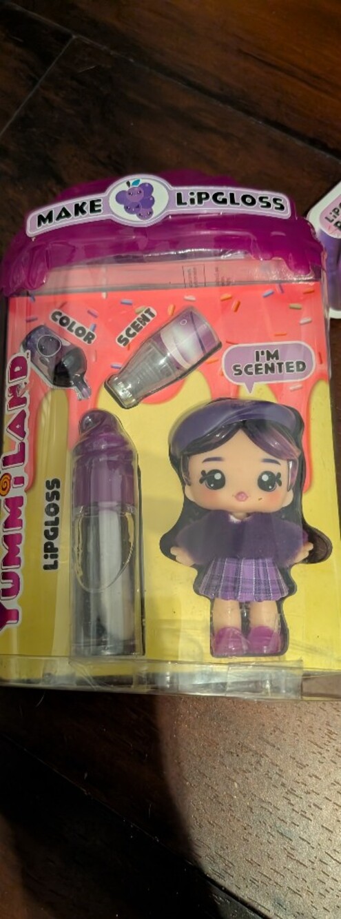 Yummiland Make Lipgloss Greta Grape Scented 3" Figure Set w/ Accessories